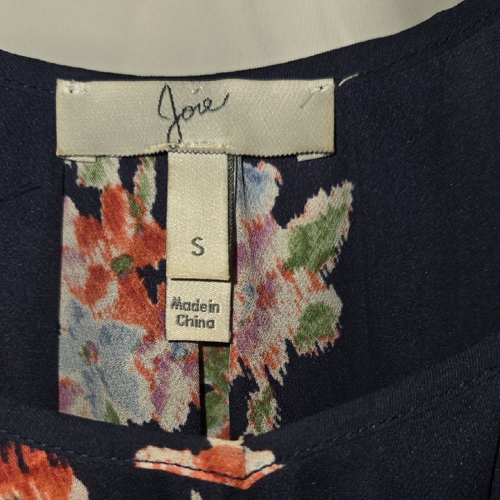 🌸 Joie Silk Top – Size Small - Picture 2 of 5
